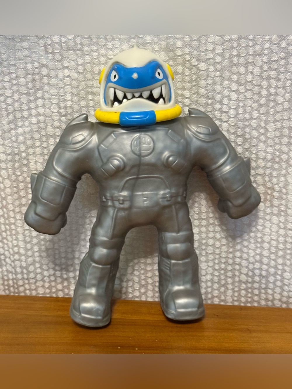 Shark Man Heroes Of Goo Jitzu Thrash Air Vac Squish Blue & Grey Shark